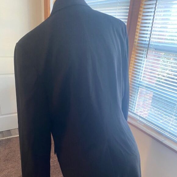 Banana Republic Black Wool blazer, size 14 - Picture 3 of 4